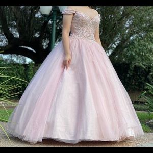 XV dress with accessories